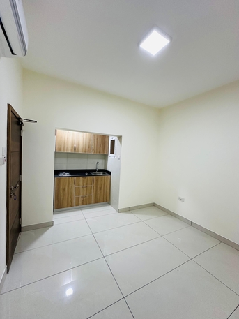 Hoora, Apartments/Houses, BHD 145/year,  1 BR,  Including Electricity Hoora  شامل الكهرباء للايجار في الحورة