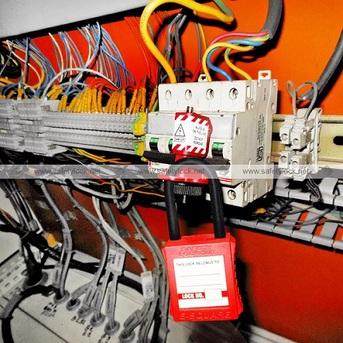 Rio de Janeiro, Lessons Offered, Shop Premium Circuit Breaker Lockouts For Industrial Safety In Brazil