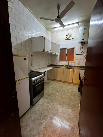 Manama, Rooms Available, BHD 65/month,  Partition And Sharing Rooms Available