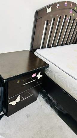 Madinat Al Ummal, Furniture, SAR 1500,  Corner Sofa, Dining Table And Chairs, Bed, Drower  ، طاولة طعام ، سرير مع مرتبة، دول