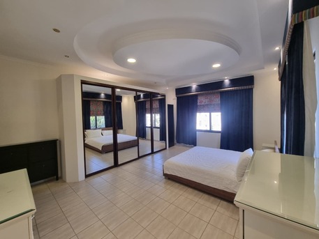 Amman, Apartments/Houses, JOD 17000/year,  Furnished,  3 BR,  290 Sq. Meter,  Full Floor Apartment For Rent In Al Swafiyieh