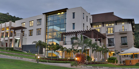 Pune, Travel, Luxury Accommodation Near Pune With Premium Amenities | OXFORD GOLF RESORT