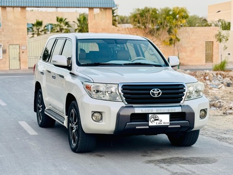 Manama, Vehicles, Cars & Trucks , BHD 1,  Toyota Land Cruiser,  2015,  191000 KM,  GX - 6 Cylinder - Clean