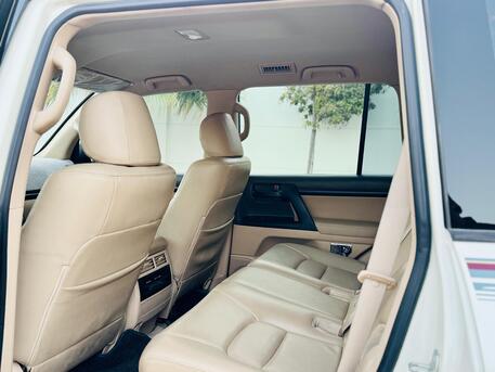 Manama, Vehicles, Cars & Trucks , BHD 1,  Toyota Land Cruiser,  2015,  191000 KM,  GX - 6 Cylinder - Clean