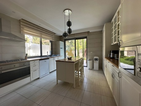 Abdoun, Apartments/Houses, JOD 22000/year,  Furnished,  3 BR,  180 Sq. Meter,  Ground Floor Apartment For Rent In Abdoun