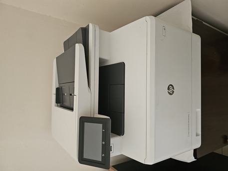 Manama, Computers, BHD 75,  Computer Table+chair+HP Colour Printer/scanner/copier