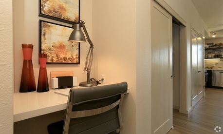 New York, Apartments/Houses, USD 2500/month,  Furnished,  1 BR,  779 Sq. Feet,  SPACIOUS