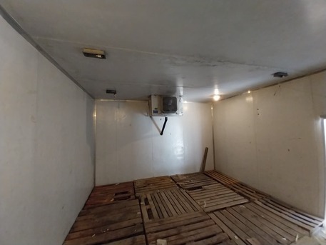 Manama, Shops, BHD 500,  40 Sq. Meter,  Shop With Fridge In Manama Souq