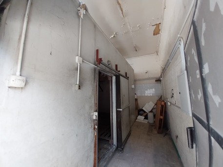Manama, Shops, BHD 500,  40 Sq. Meter,  Shop With Fridge In Manama Souq