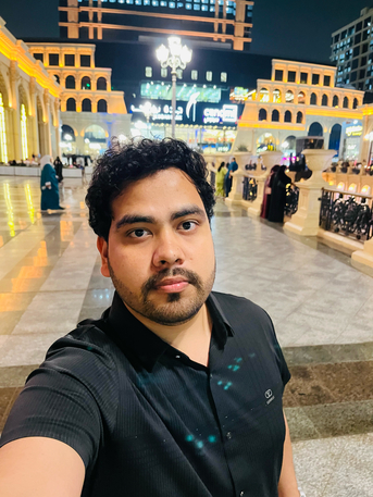 Al-Madinah, Job Seekers, Waiter