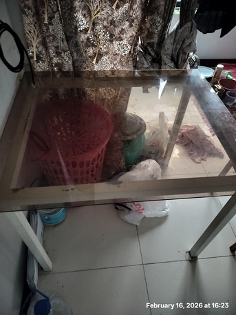 Riffa, Furniture, BHD 20,  Glass Table With 2 Chairs