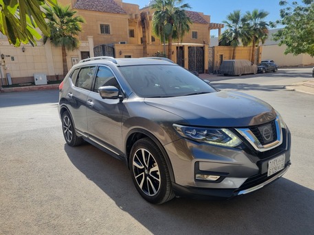 Riyadh, Vehicles, Cars & Trucks , SAR 62000,  Nissan X-Trail,  2020,  Automatic,  110000 KM,  2.5 SL 4&times;4 Full Options