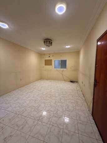 Khobar, Apartments/Houses, SAR 20600/year,  3 BR,  Consists Of:-  3 Bedrooms, A Living Room, Drawing Room,2 Bathrooms, And A Kitchen