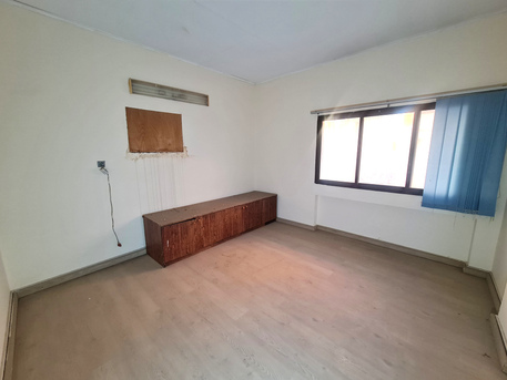 Hoora, Offices, BHD 230,  110 Sq. Meter,  Office For Rent In Hoora With Elevator