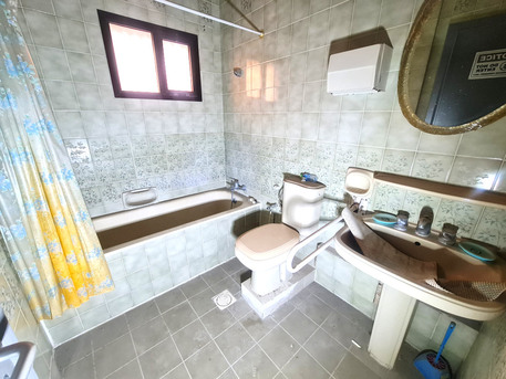 Hoora, Offices, BHD 230,  110 Sq. Meter,  Office For Rent In Hoora With Elevator