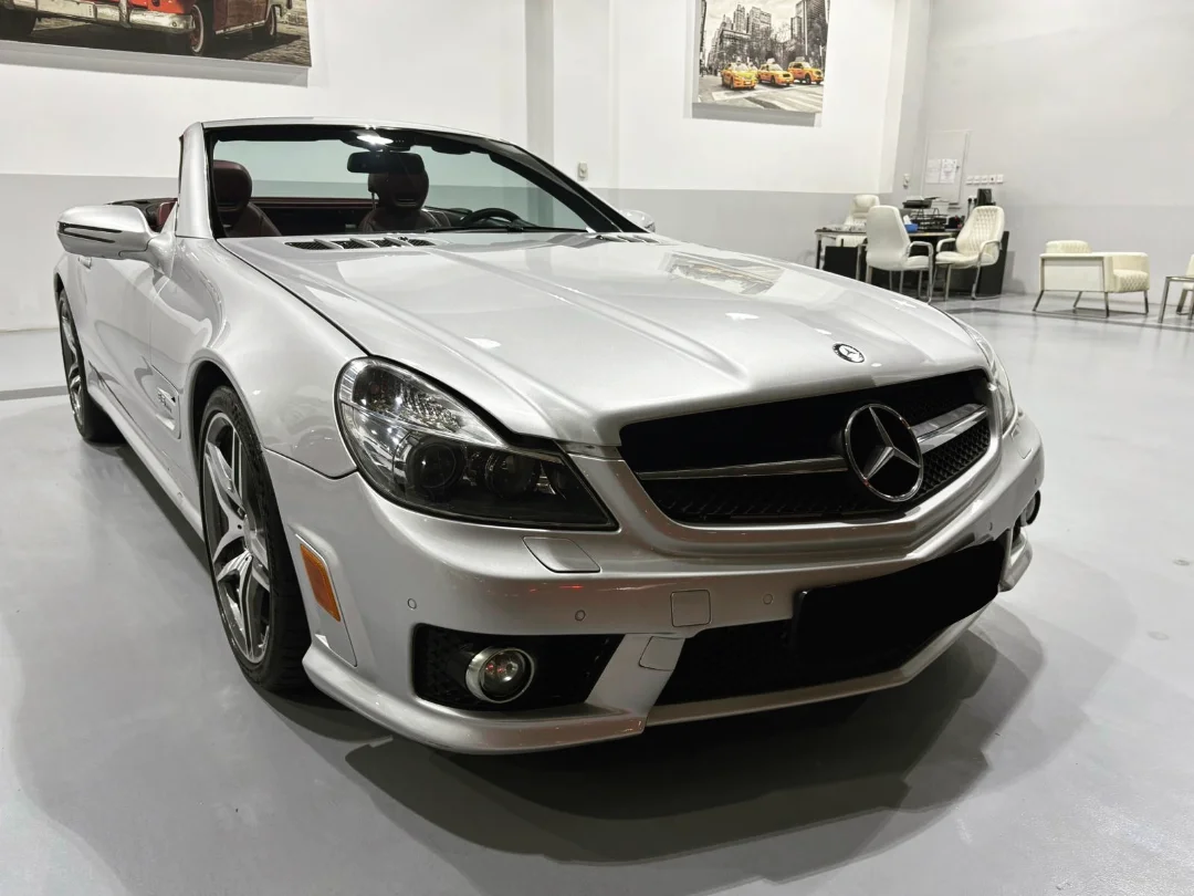 Amwaj Islands, Vehicles, Cars & Trucks , BHD 9995,  Mercedes Benz SL 63 AMG Silver Arrow Edition,  2009,  Automatic,  125000 KM,  Mercedes SL63 AMG   (1 Of 100 Silver Arrow Edition) Naturally Aspirated V8 6.3L 520 HP