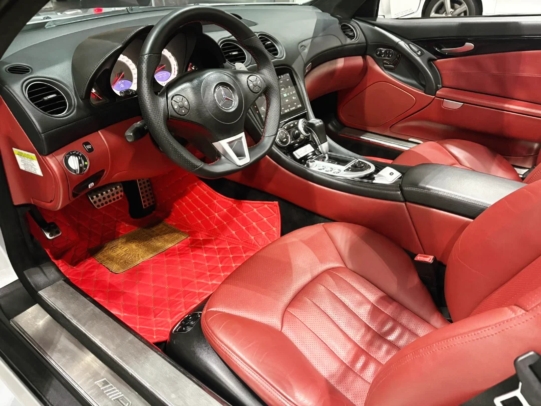 Amwaj Islands, Vehicles, Cars & Trucks , BHD 9995,  Mercedes Benz SL 63 AMG Silver Arrow Edition,  2009,  Automatic,  125000 KM,  Mercedes SL63 AMG   (1 Of 100 Silver Arrow Edition) Naturally Aspirated V8 6.3L 520 HP