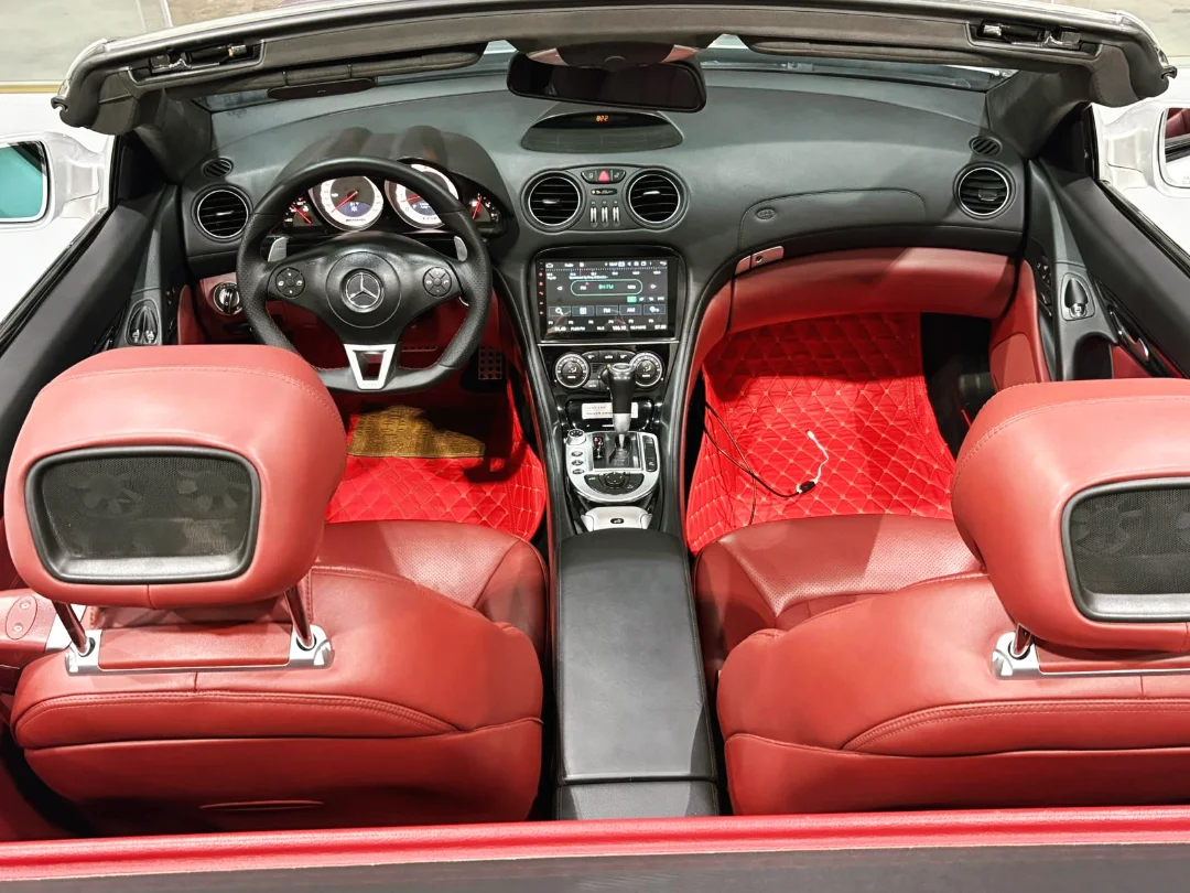 Amwaj Islands, Vehicles, Cars & Trucks , BHD 9995,  Mercedes Benz SL 63 AMG Silver Arrow Edition,  2009,  Automatic,  125000 KM,  Mercedes SL63 AMG   (1 Of 100 Silver Arrow Edition) Naturally Aspirated V8 6.3L 520 HP