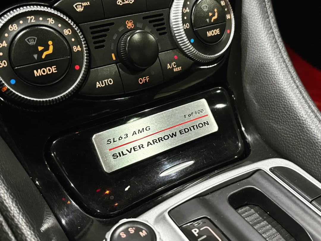 Amwaj Islands, Vehicles, Cars & Trucks , BHD 9995,  Mercedes Benz SL 63 AMG Silver Arrow Edition,  2009,  Automatic,  125000 KM,  Mercedes SL63 AMG   (1 Of 100 Silver Arrow Edition) Naturally Aspirated V8 6.3L 520 HP