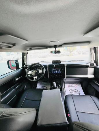 Juffair, Vehicles, Cars & Trucks , BHD 5500,  Toyota FJ Cruiser,  2011,  Automatic,  207000 KM,  TOYOTA FJ CRUISE  MODEL WITH 4WD AND 2 DOOR DESIGN CAR