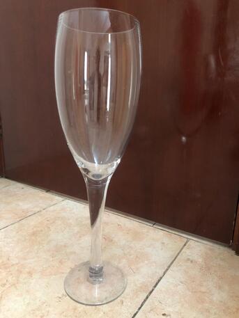 Hoora, Furniture, BHD 10,  Glass Vase For Sale