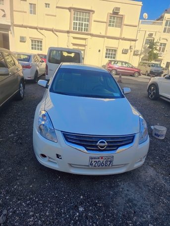Manama, Vehicles, Cars & Trucks , BHD 1550,  Nissan Altima,  2012,  Automatic,  186 KM,