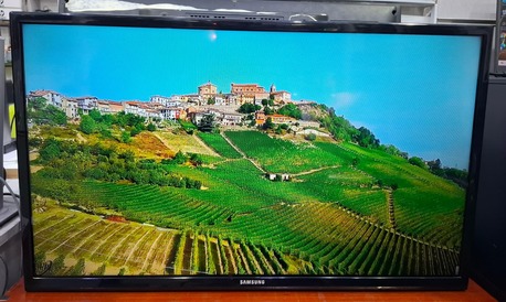 Manama, Computers, BHD 15,  We Have Variety Of Branded 32inch LED & LCD TV Sony, Samsung, TCL & Sharp (15.00/-BD Only)