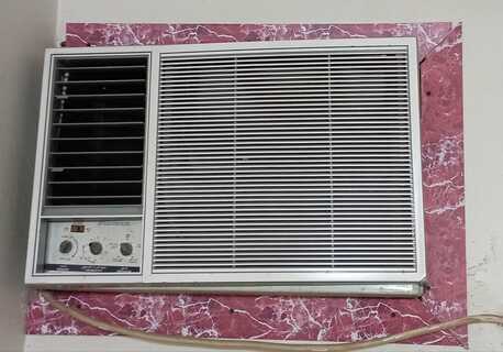 Riyadh, Air Conditioners, SAR 550,  Air Conditioners & House Hold Items For Urgent Sale
