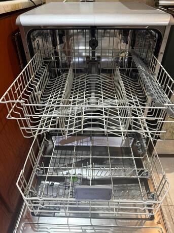 Al Malqa, Heavy Equipment, SAR 250,  Beko Dishwasher - V. Good Condition