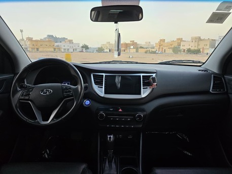 Riyadh, Vehicles, Cars & Trucks , SAR 18000,  Hyundai Tucson,  2021,  Automatic,  87000 KM,  Urgent Sale +966 53 949 8872