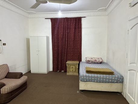Madinah, Apartments, Flats, Houses & Villas, SAR 600/month,  Furnished,  1 BR,  Room For Rent (600 SR)Bachelor