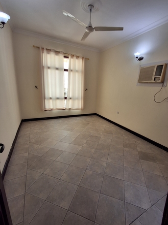 Hoora, Apartments/Houses, BHD 220/month,  2 BR,  2bhk 2bath 1hall Kitchen 220bd With Ewa In Hoora Near Tea House