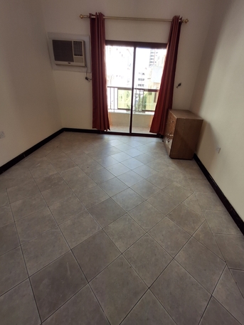 Hoora, Apartments/Houses, BHD 220/month,  2 BR,  2bhk 2bath 1hall Kitchen 220bd With Ewa In Hoora Near Tea House