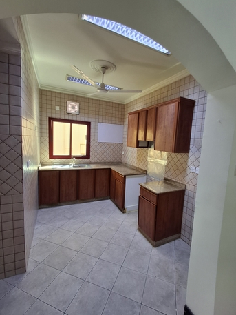 Hoora, Apartments/Houses, BHD 220/month,  2 BR,  2bhk 2bath 1hall Kitchen 220bd With Ewa In Hoora Near Tea House