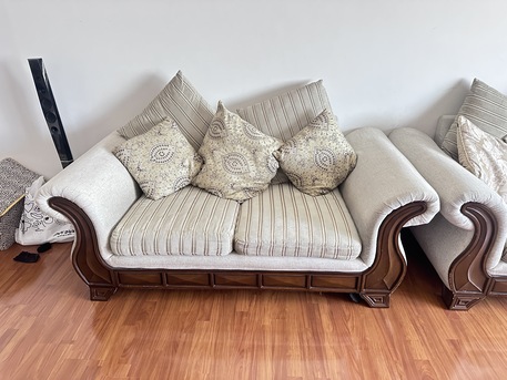 Manama, Furniture, BHD 170,  Elegant 7 Seater Sofa For Sell ( 3+2+2)
