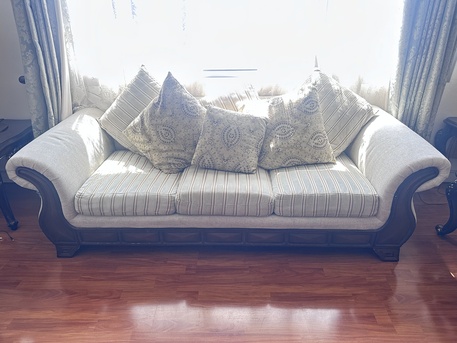 Manama, Furniture, BHD 170,  Elegant 7 Seater Sofa For Sell ( 3+2+2)