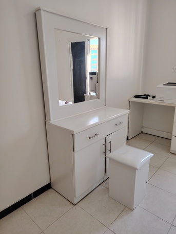 Khobar, Furniture, SAR 10,  3 Midea Split AC Units (18) Stove With Gas Cylinder Midea Automatic Washing Machine (6 Kg)