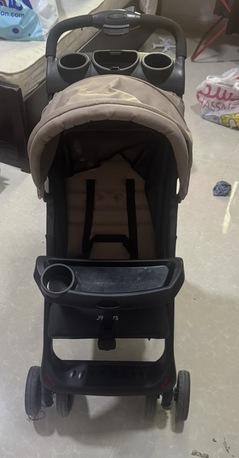 Al Iskan, Baby & Kid Stuff, SAR 220,  Hugo Baby Stroller