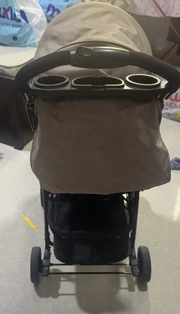 Al Iskan, Baby & Kid Stuff, SAR 220,  Hugo Baby Stroller