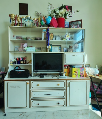 Salmaniya, Furniture, BHD 18,  Showcase With TV Stand