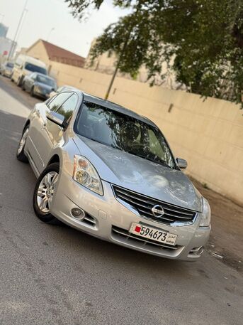 Manama, Vehicles, Cars & Trucks , BHD 1170,  Nissan Altima,  2010,  Automatic,  167568 KM,    Mid Option In Excellent Condition