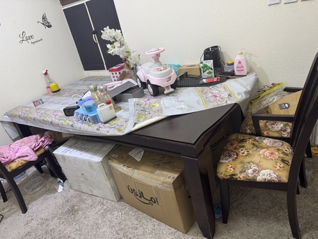 Jeddah, Furniture, SAR 1000,  Dining Table For Sale