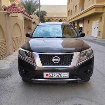 Juffair, Vehicles, Cars & Trucks , BHD 4000,  Nissan Pathfinder,  2015,  Automatic,  144000 KM,