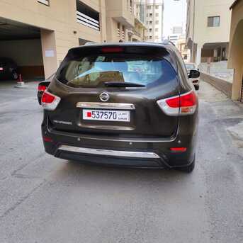 Juffair, Vehicles, Cars & Trucks , BHD 4000,  Nissan Pathfinder,  2015,  Automatic,  144000 KM,