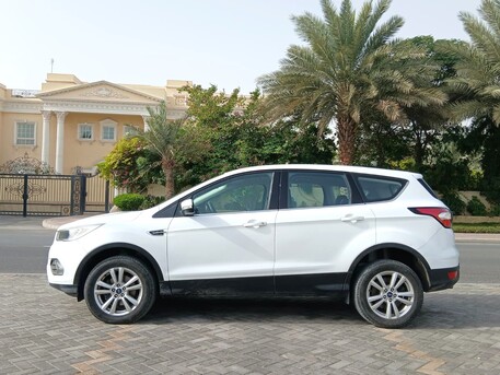 Manama, Vehicles, Cars & Trucks , BHD 3800,  Ford Escape,  2019,  Automatic,  125000 KM,  SINGLE OWNER AGENCY SERVICE