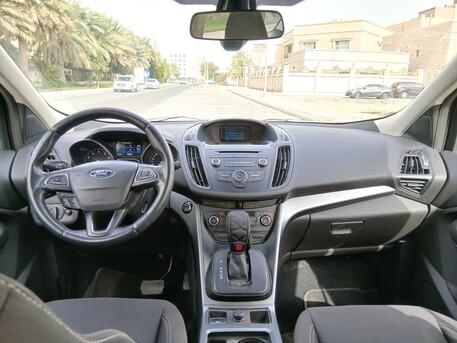 Manama, Vehicles, Cars & Trucks , BHD 3800,  Ford Escape,  2019,  Automatic,  125000 KM,  SINGLE OWNER AGENCY SERVICE