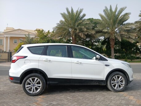 Manama, Vehicles, Cars & Trucks , BHD 3800,  Ford Escape,  2019,  Automatic,  125000 KM,  SINGLE OWNER AGENCY SERVICE