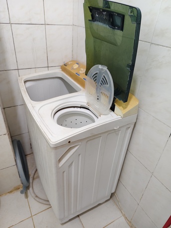 Thuqbah, Appliances, SAR 0220,  SAR 220, BIG WASHING MACHINE INCLUDING DRYER