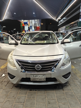 Jeddah, Vehicles, Cars & Trucks , SAR 17000,  Nissan Sunny,  2015,  Automatic,  298700 KM,   For Sell