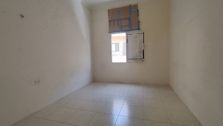 Manama, Apartments/Houses, BHD 130/month,  2 BR,  Manama:- Close To Al Shifa Hospital Or AMH.2Bhk Unfurnished Flat On Rent Without Ewa.B